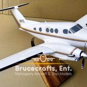 Model of Beechcraft King Air F90 (BV11L) with detailed craftsmanship.